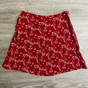 GAP Mini Skirt Size 6, w/ Floral Pattern, Lightweight, Airy